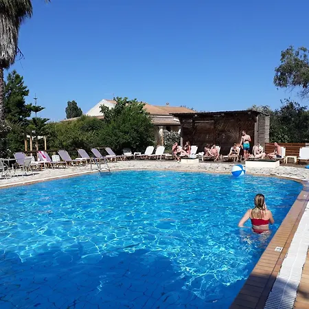 بيت ضيافة Pool Balcony 8 3*