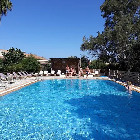 Pool Balcony 8 بيت ضيافة جوفيا