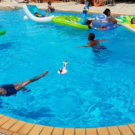 بيت ضيافة Pool Balcony 8 3*