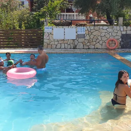بيت ضيافة Pool Balcony 8
