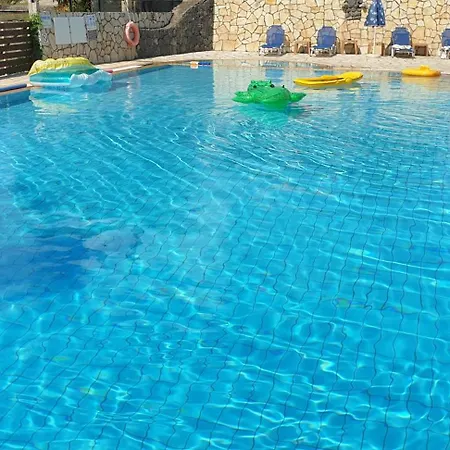 بيت ضيافة Pool Balcony 8